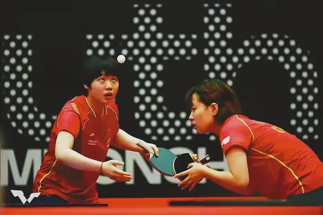 女双 女双
